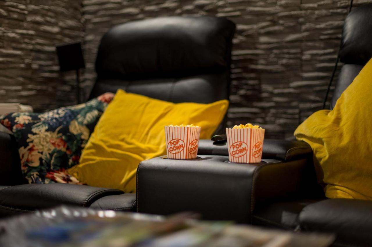 Home Cinema קאסל מראה חיצוני תמונה